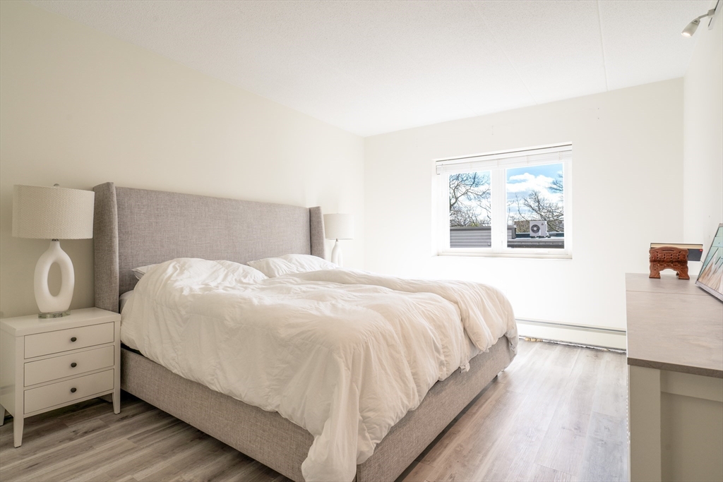 278 Beacon St, Ward Two