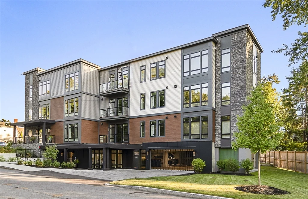 20 Kinmonth Rd, Waban