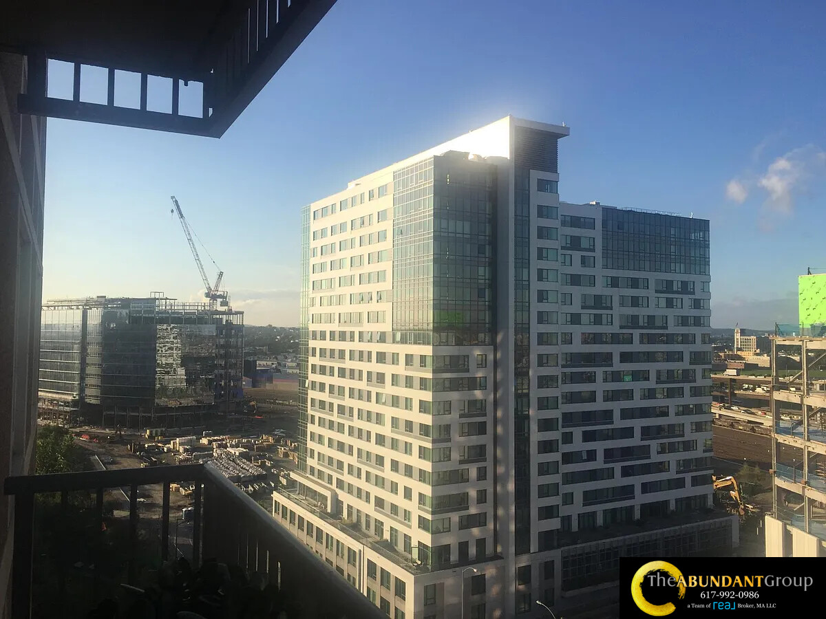 10 Museum Way, East Cambridge