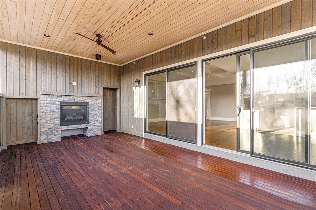 846 Main St, Winchester