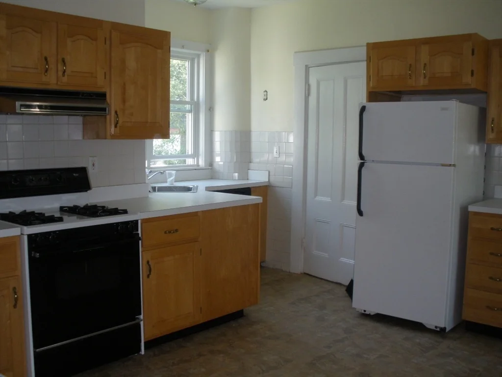 518 Watertertown St, Newton