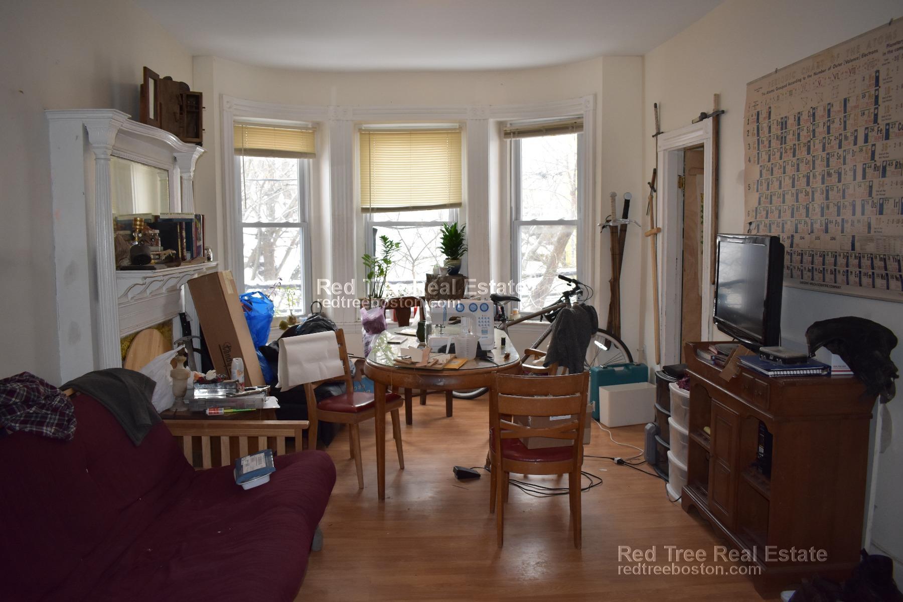 129 Cedar St, Roxbury