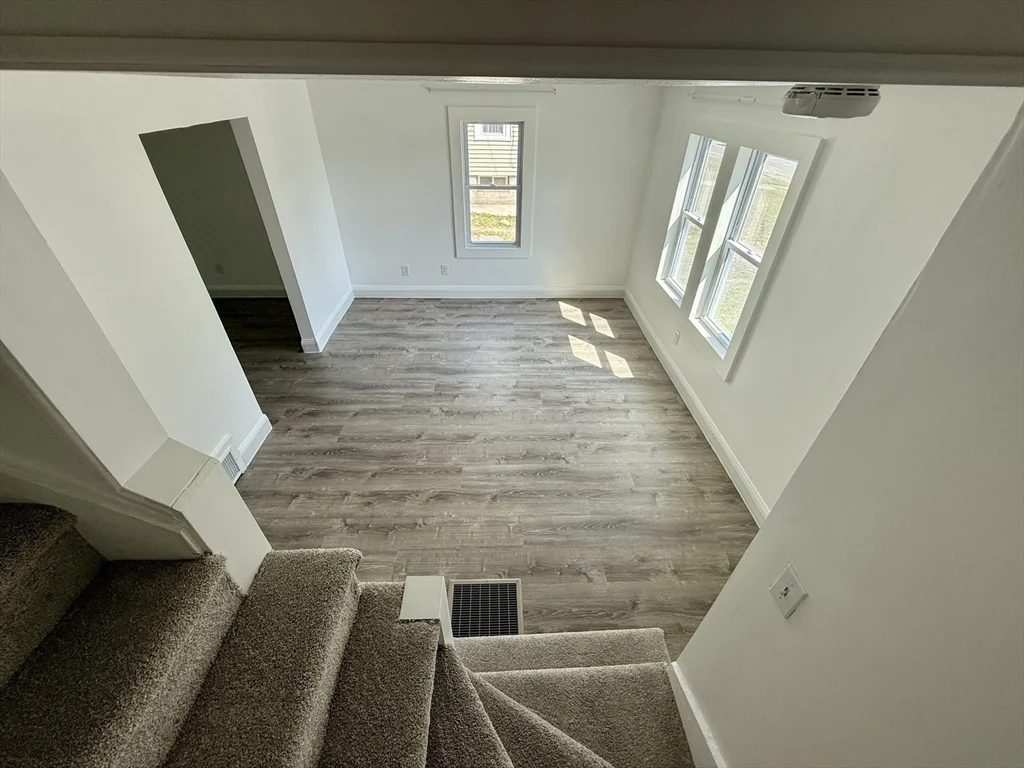 487 Mill St, Worcester