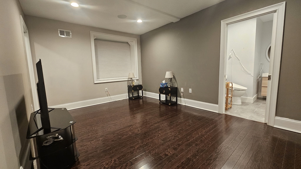 26 Dana St, Winter Hill