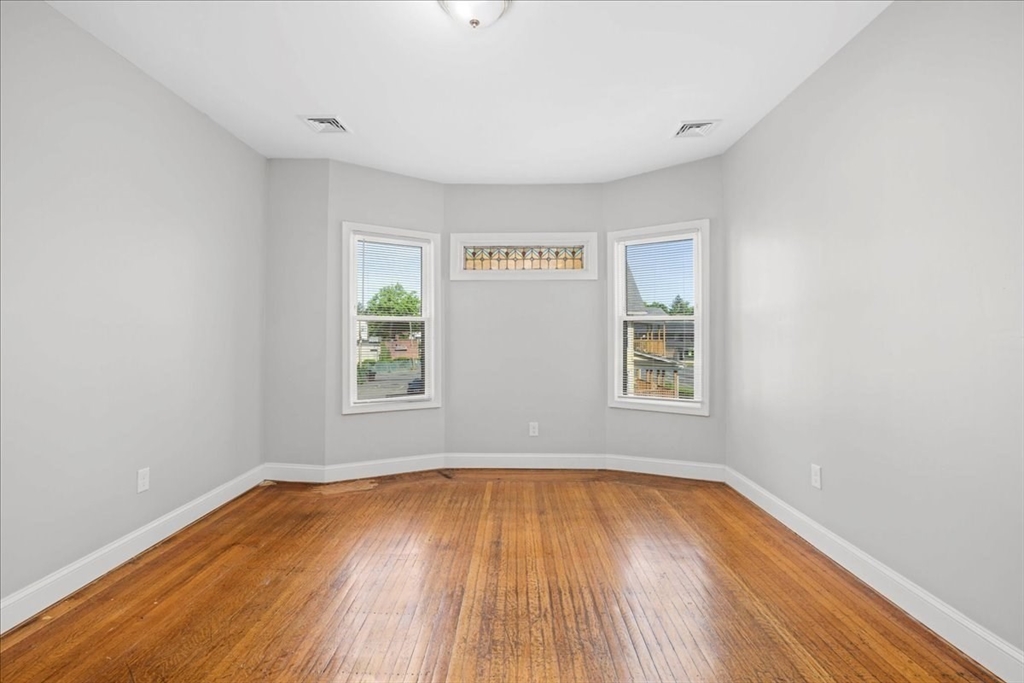 480 White St, Springfield