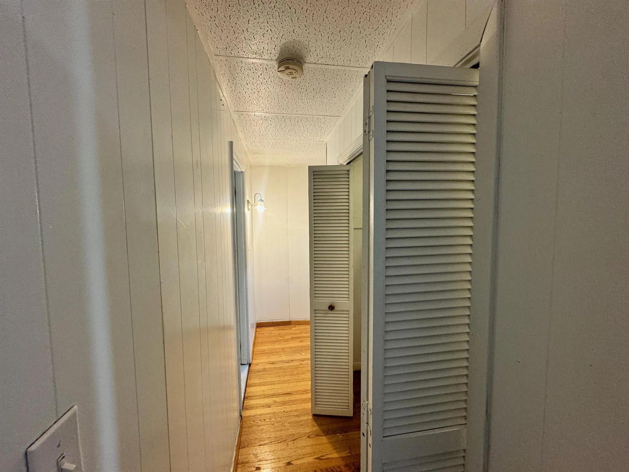 95 Kidder Ave, Powder House Square