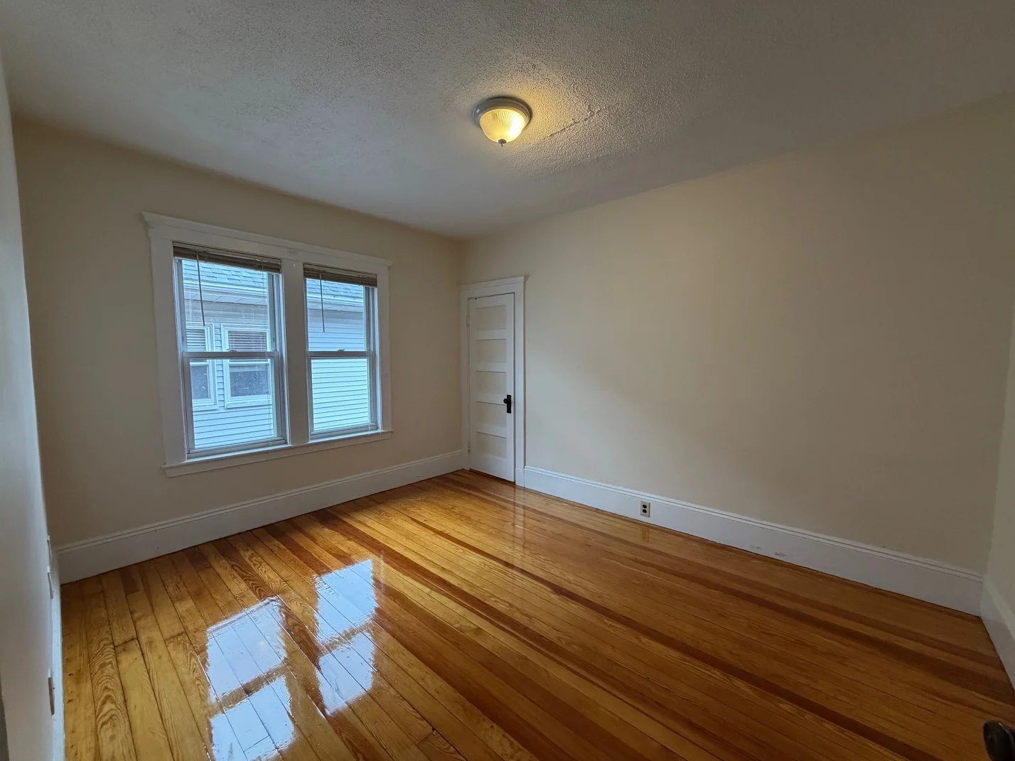 93 Capen St, Medford