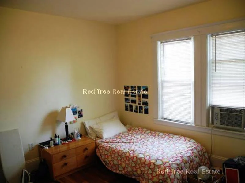 42 Kirkwood Rd, Brighton