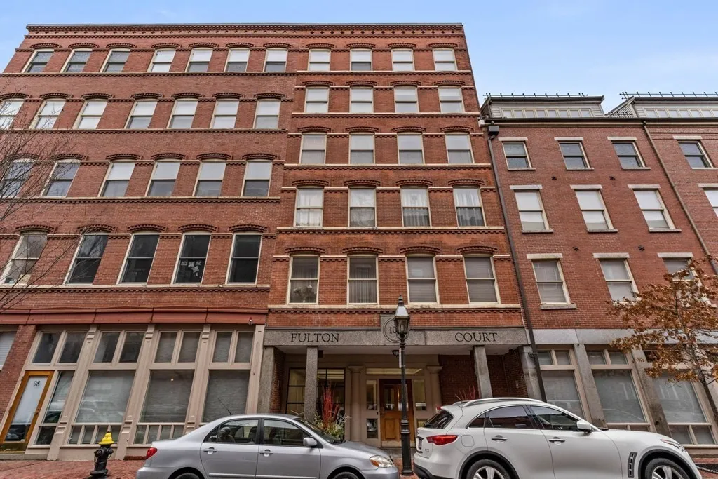 100 Fulton St, North End