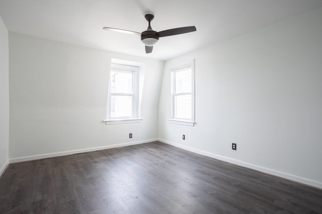 71 Old Harbor St, South Boston