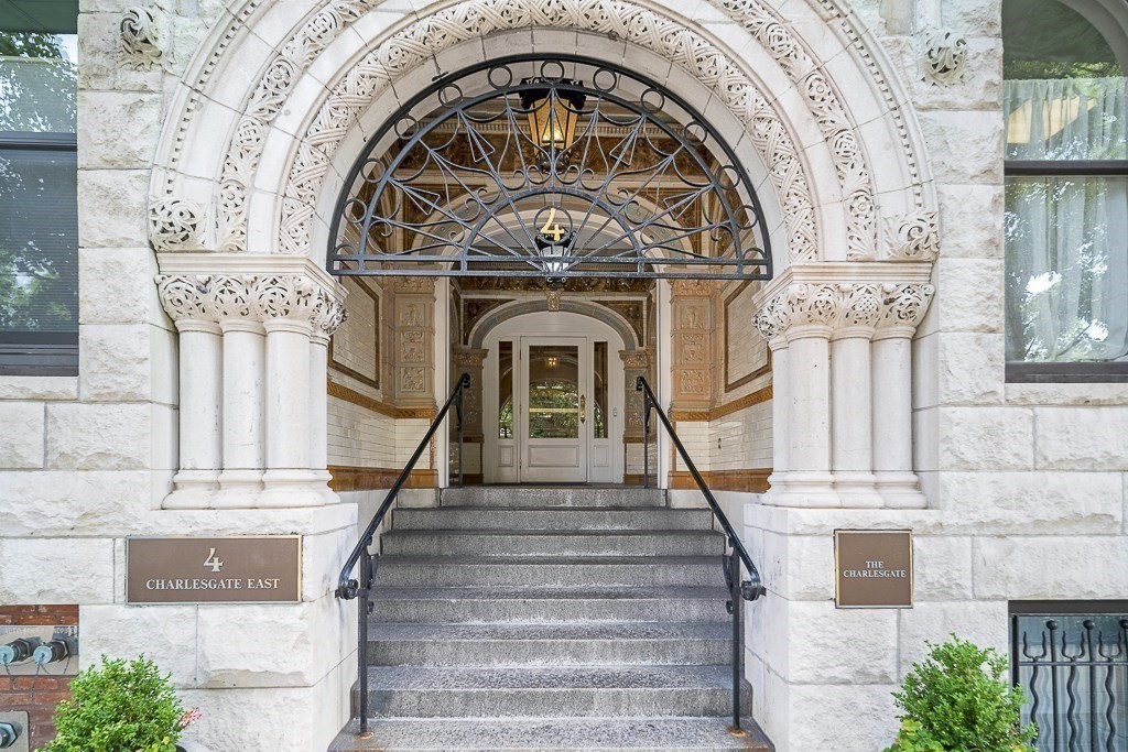 4 Charlesgate E, Back Bay