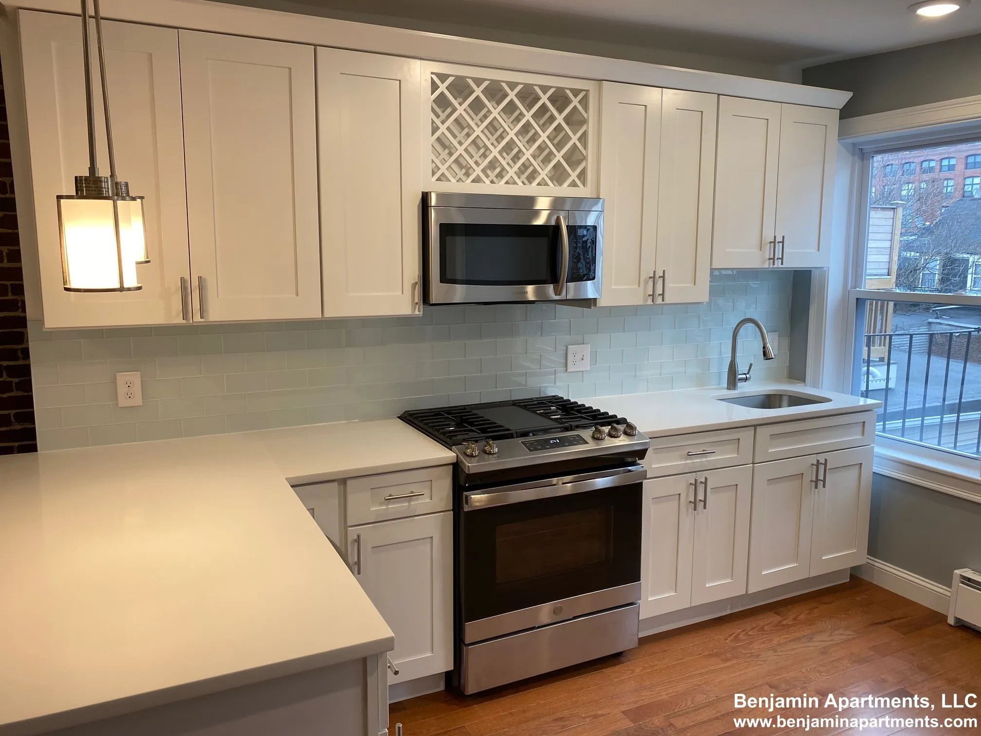 33 Chelsea St, East Boston