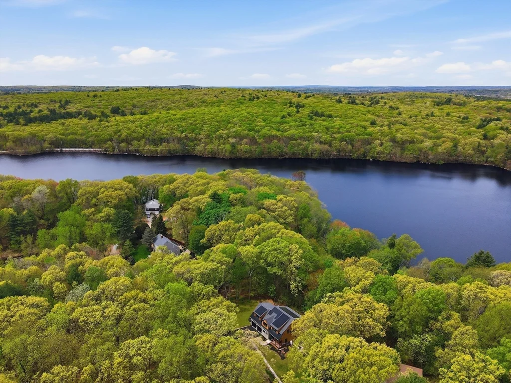 22 Kruger Rd, Hopkinton