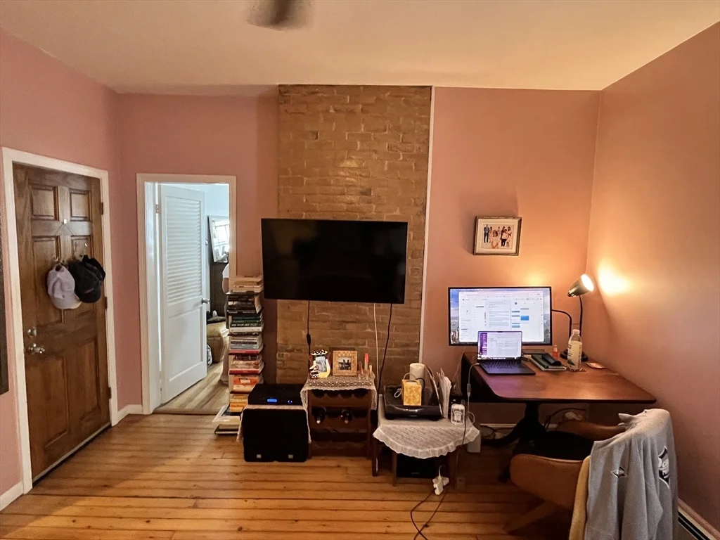 115 Elm, Charlestown