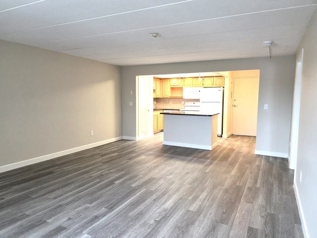 576 Washington St, Weymouth