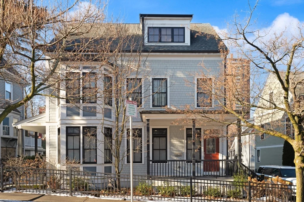 16 Zamora, Jamaica Plain