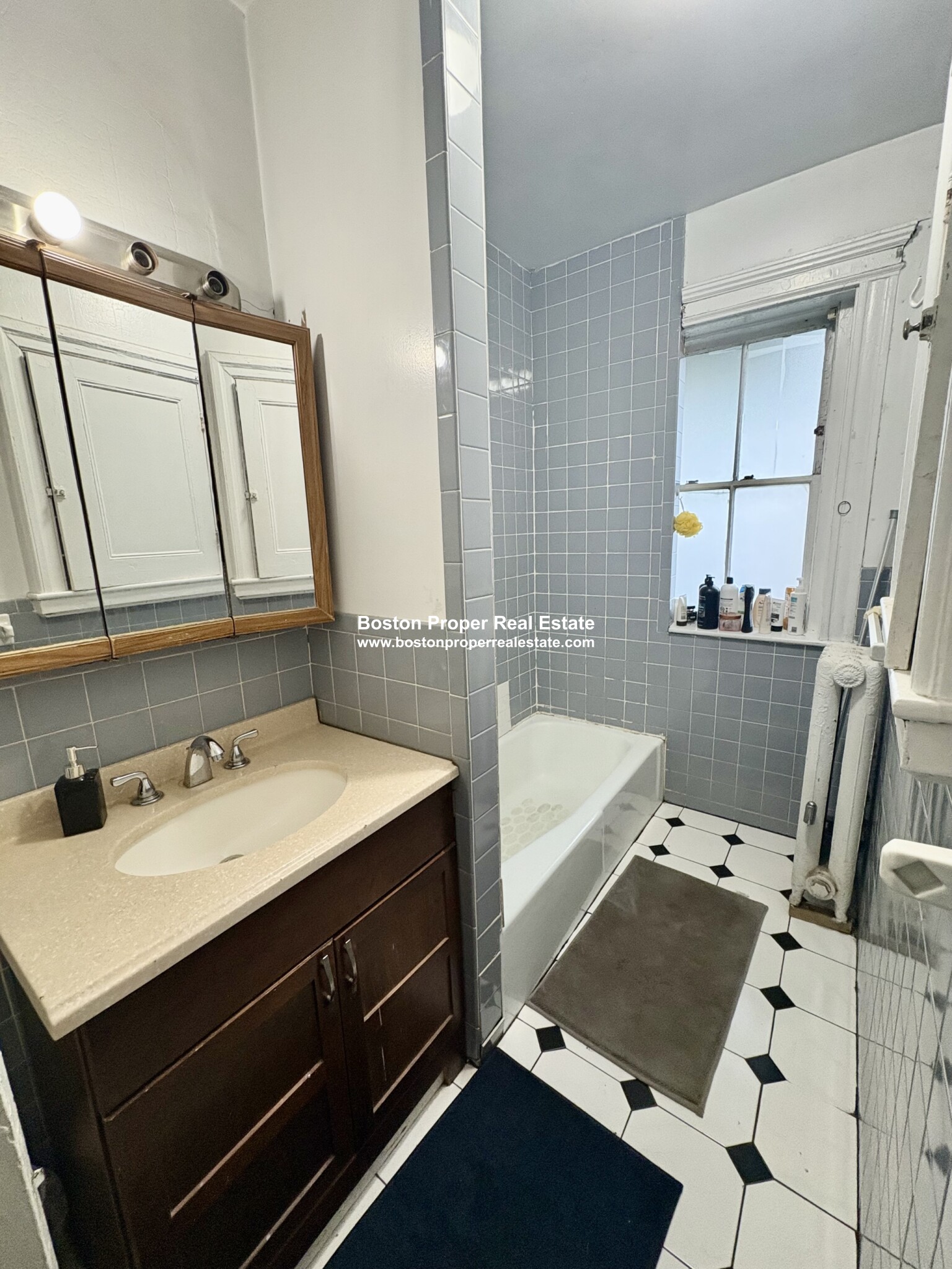 1911 Beacon St, Brookline