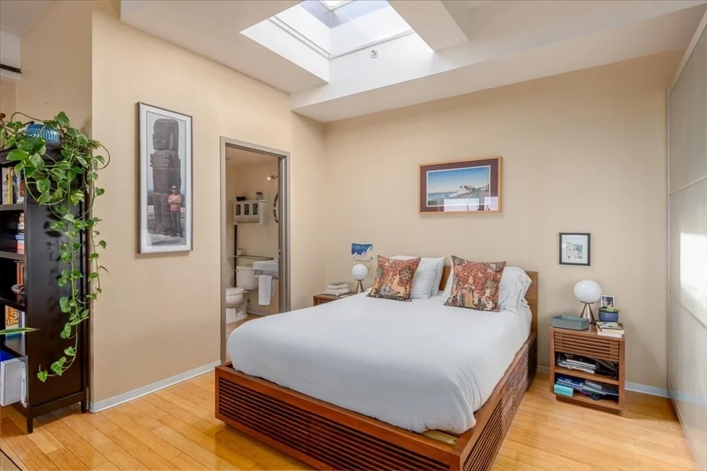 156 Porter St, East Boston