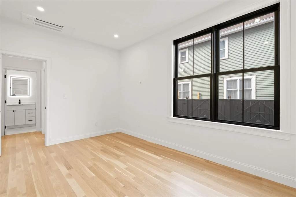 27 Shepard St, Brighton