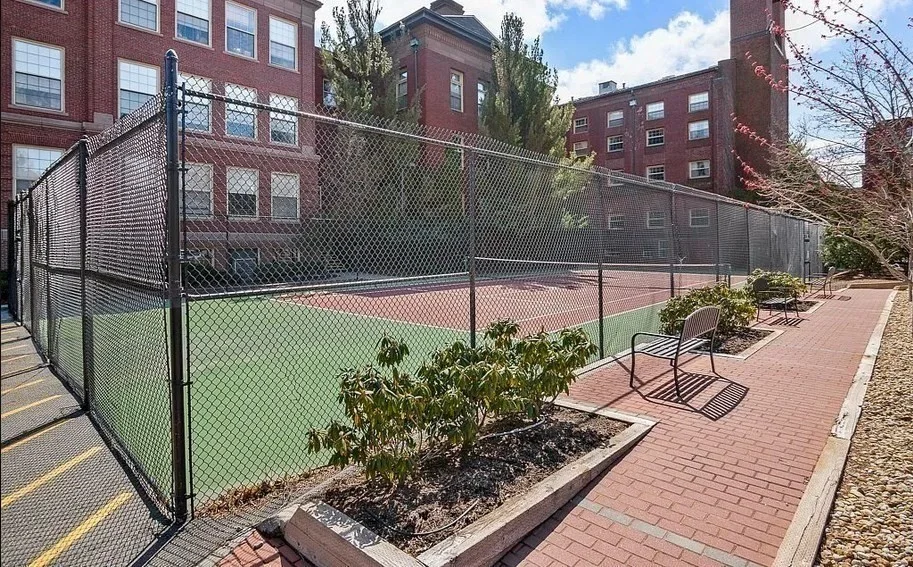 48 Forest St, Medford