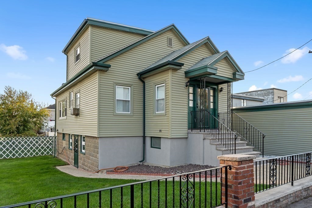 462 American Legion Highway, Revere