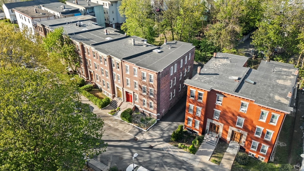 86 Winthrop St, Roxbury