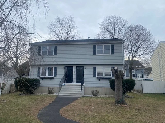 32 Jannifer Ln, Peabody