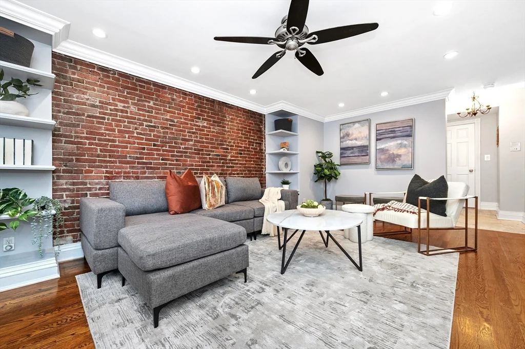 135 Commonwealth Ave, Back Bay