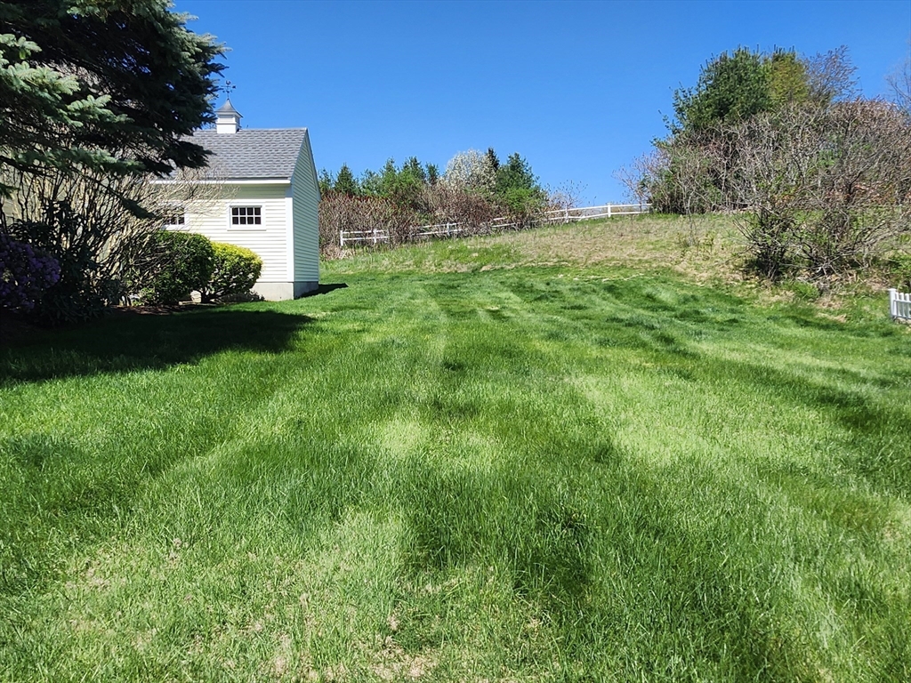 50 Fisher Rd, Southborough