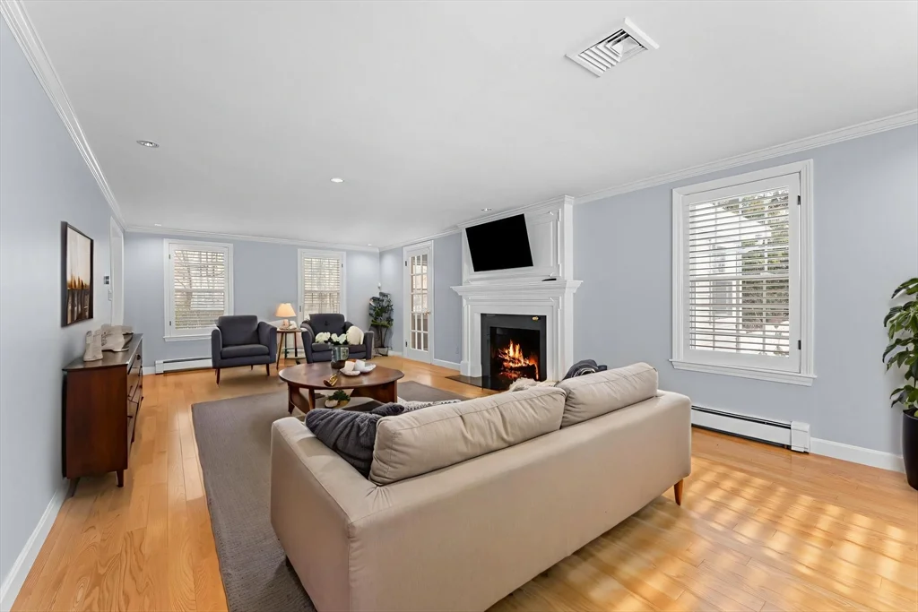 26 Cedar Hill Rd, Dover