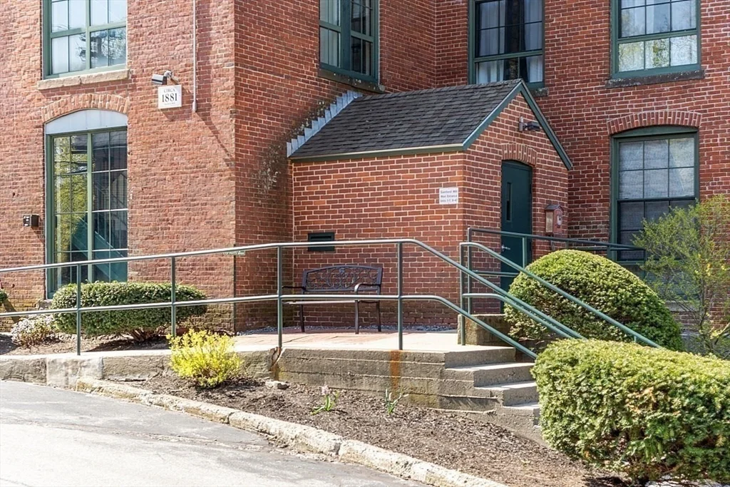 14 Sanford Rd, Medway