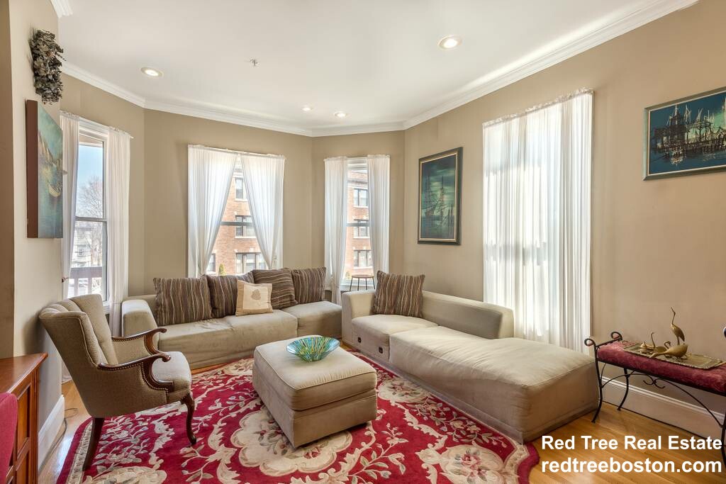 74 Georgia St, Roxbury