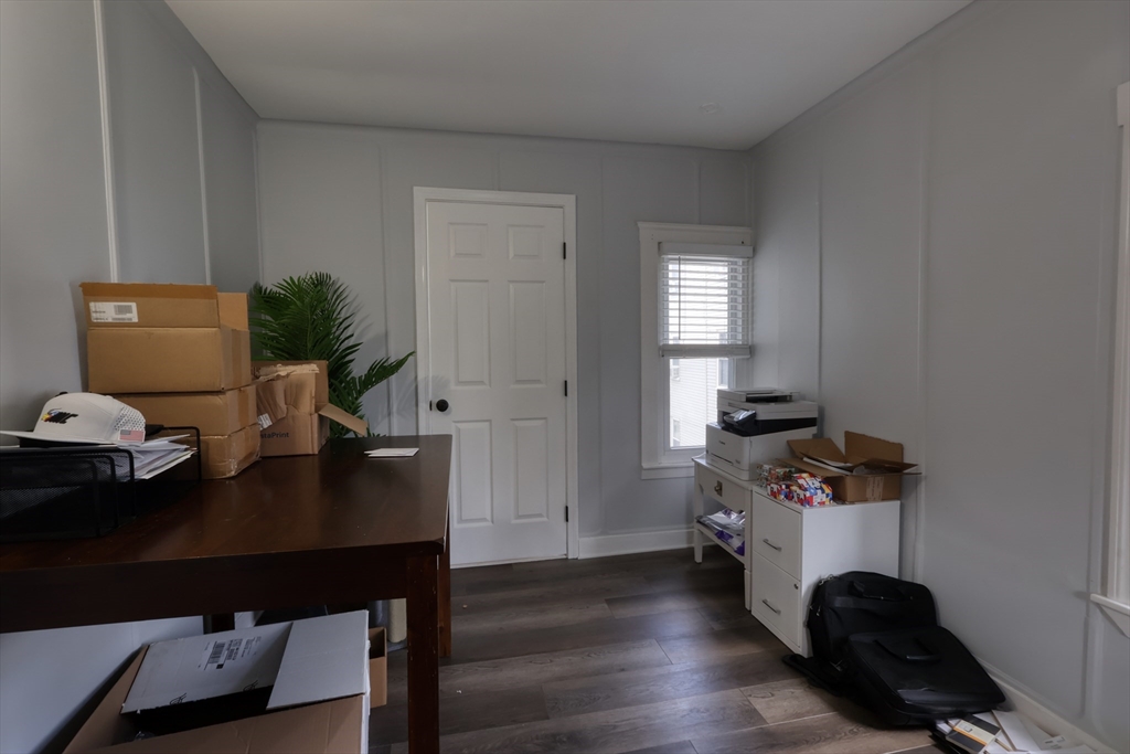 637 Broadway, Everett