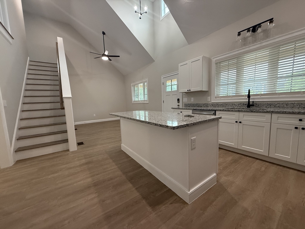 13 Glacier Path, Middleboro