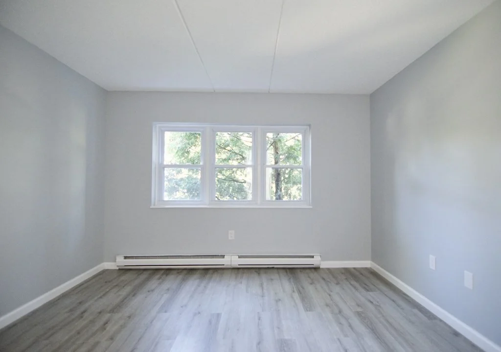 22 Maple Crest Cir, Holyoke