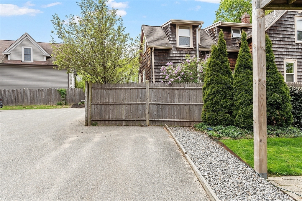 12 Morse Ct, Manchester