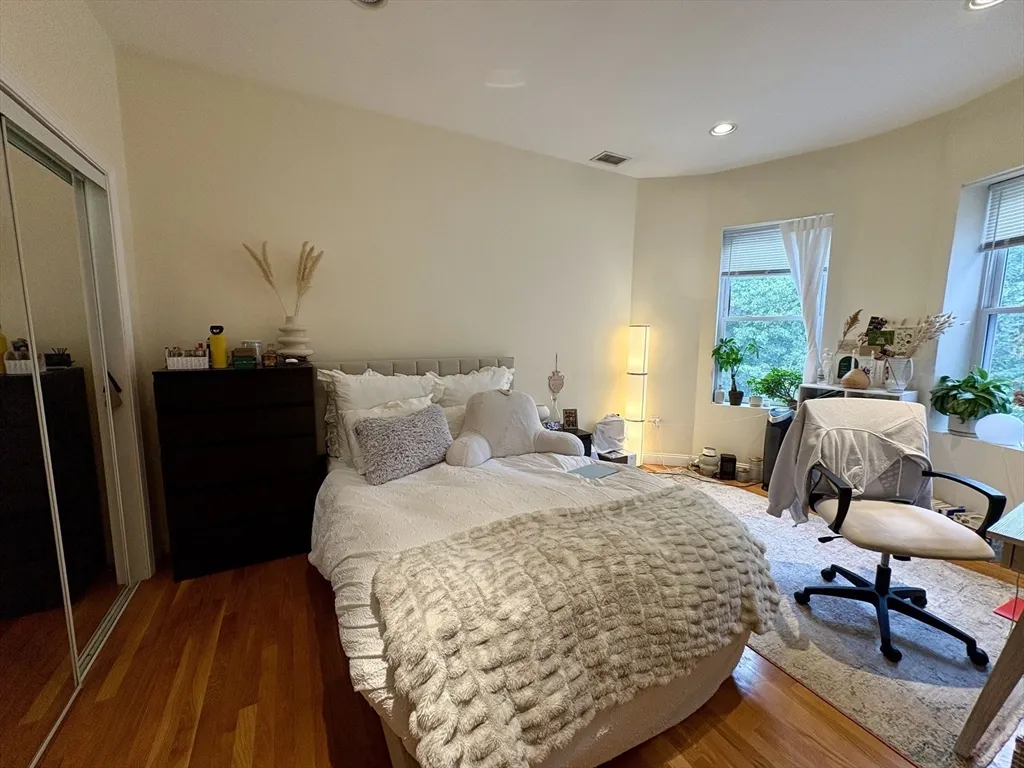 1801 Beacon St, Brookline