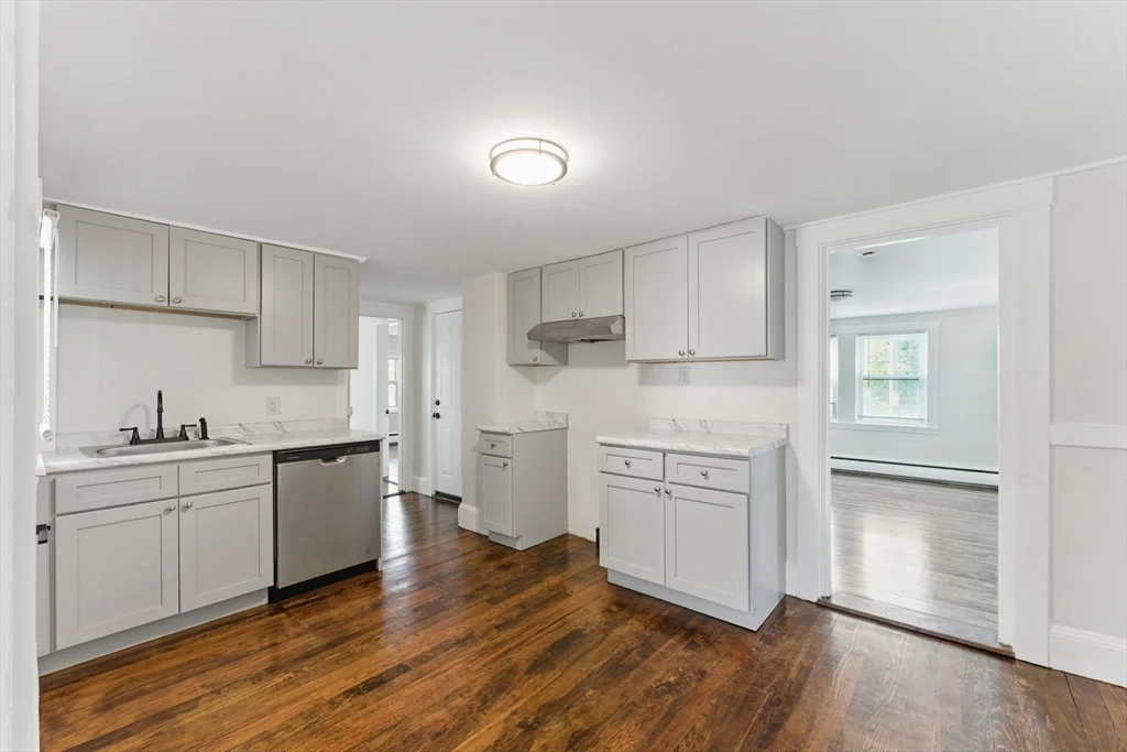 357 Granite St, Quincy