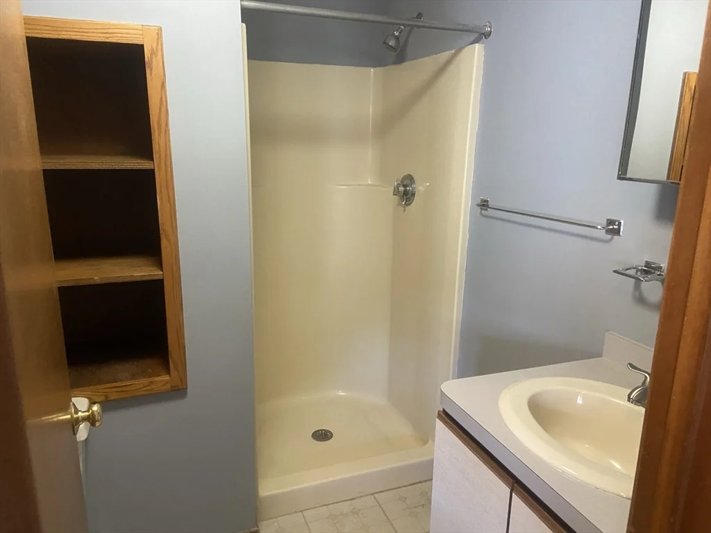 155 East Central St, Franklin