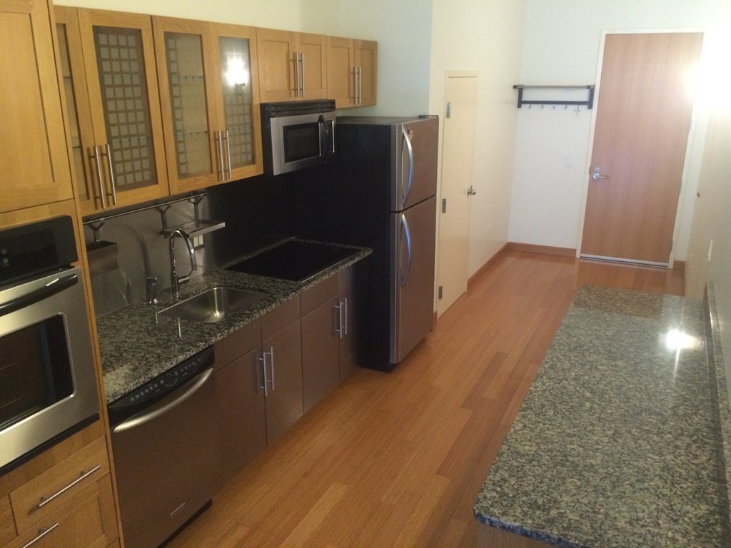 290 Pleasant St, East Watertown