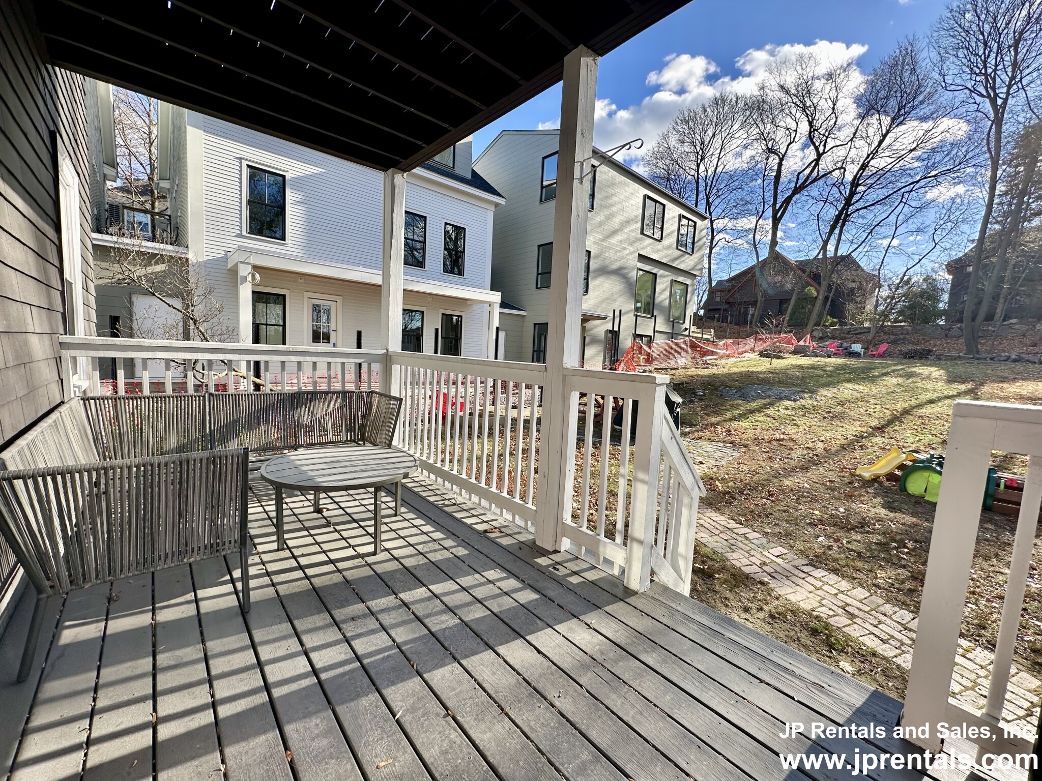 38 Robeson St, Jamaica Plain