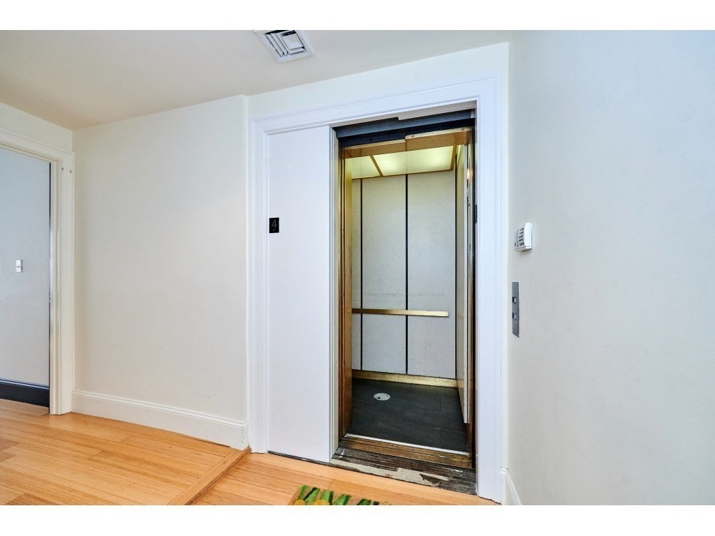 55 Temple Pl, Midtown