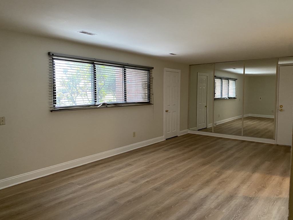 221 Oak St, Montello