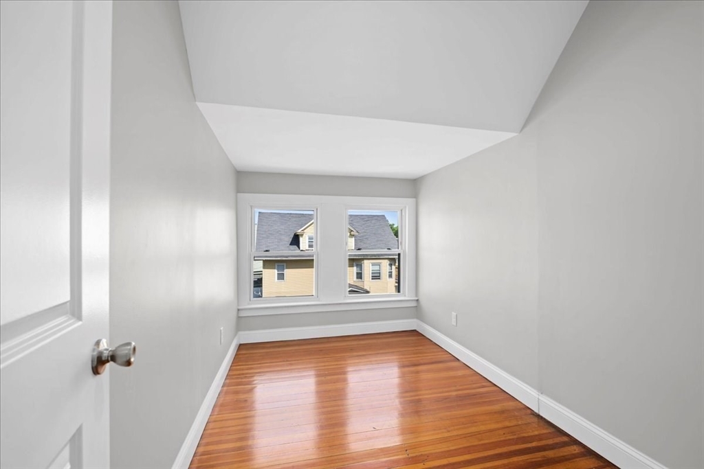 480 White St, Springfield