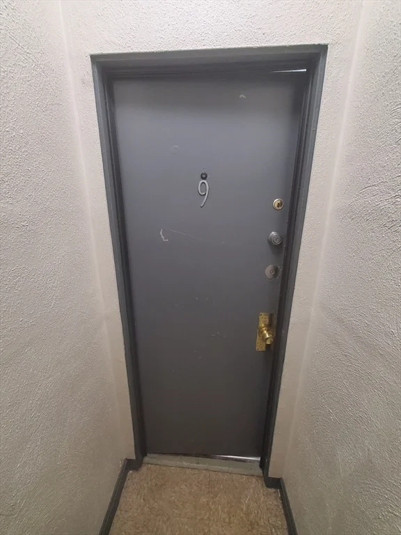 14 Abbottsford, Roxbury