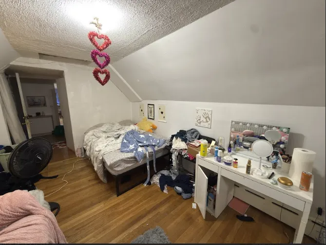 26 Greylock Rd, Allston