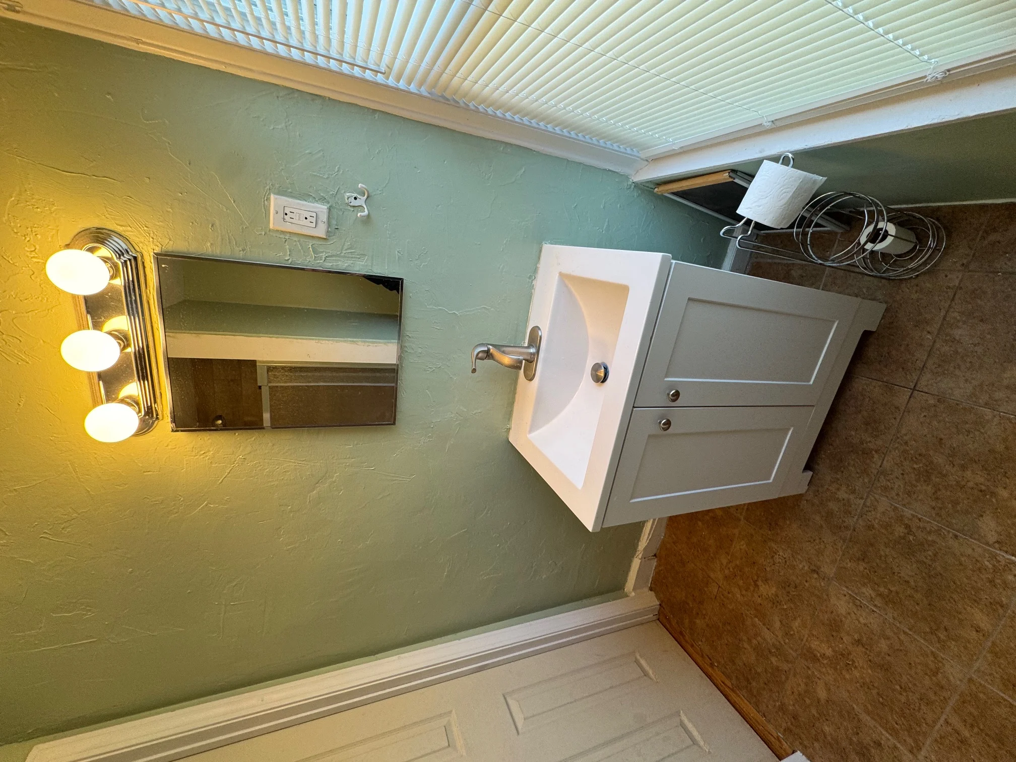 30 Academy Hill Rd, Brighton