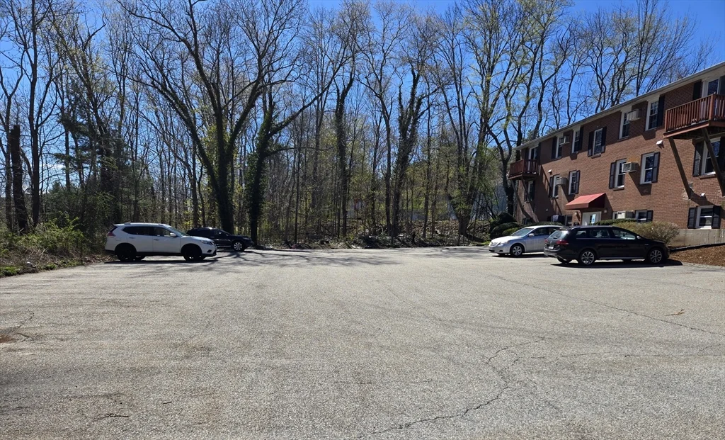 325 Ashland Ave, Southbridge