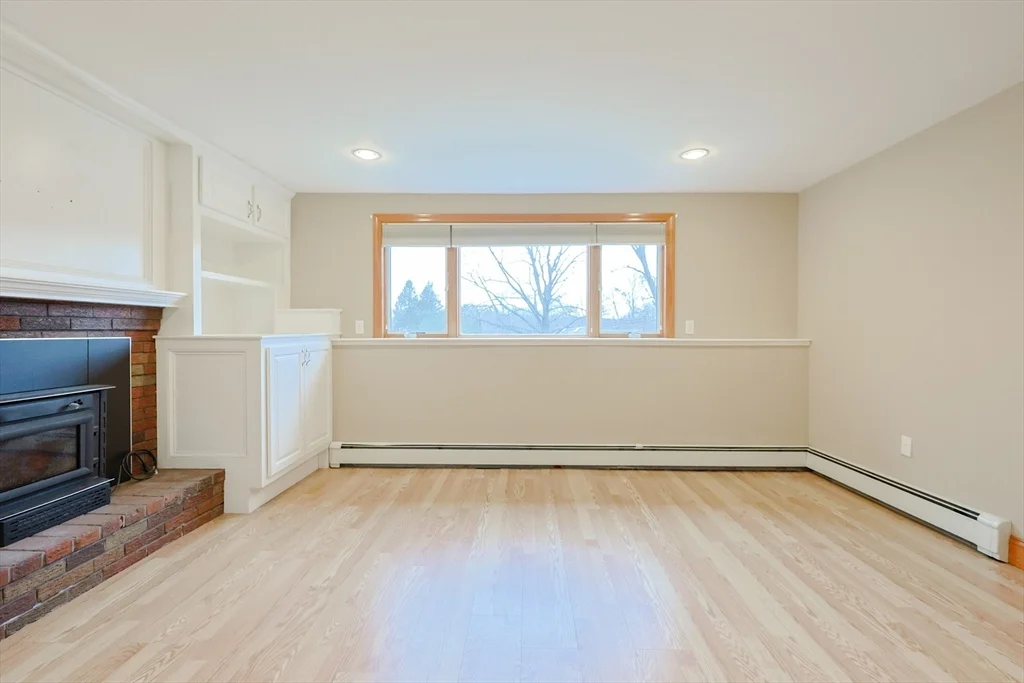 68 Greene St, Hopedale