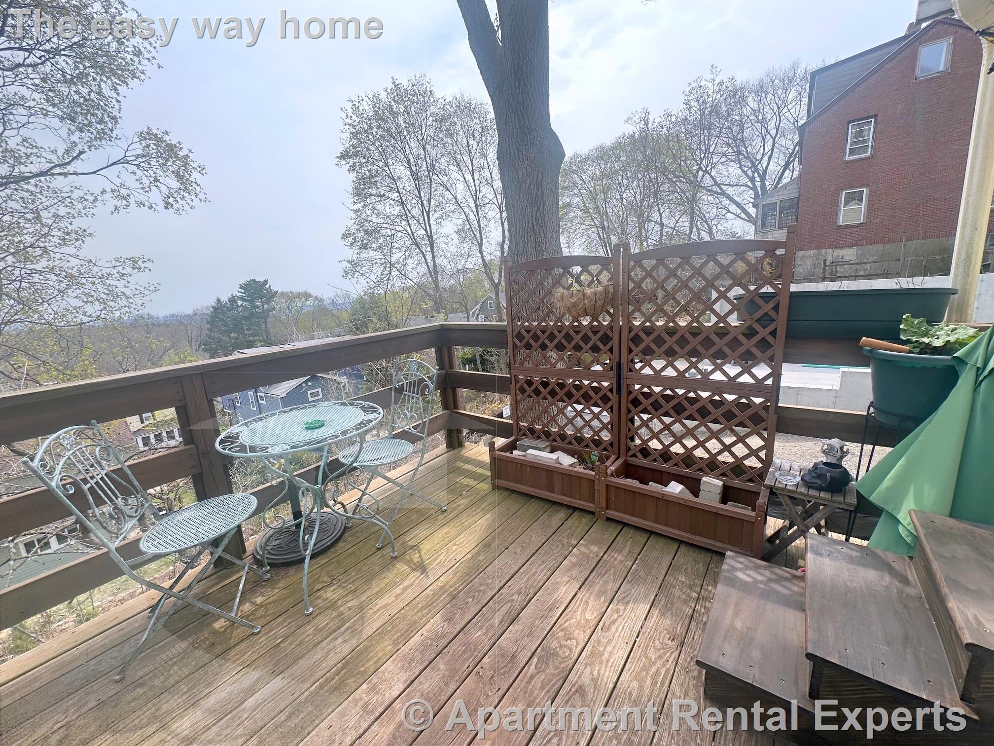 86 Coolidge Rd, Arlington Heights